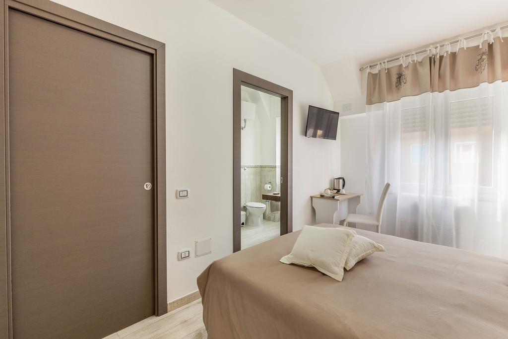 Sette Colli Guesthouse Каляри Стая снимка